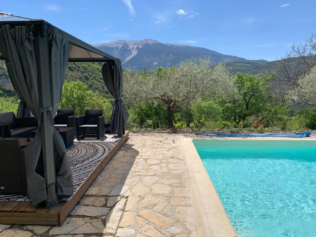 FONT NOUVELLE maison de charme Drôme Provençale, 6 ou 10 personnes avec piscine Plaisians Extérieur photo