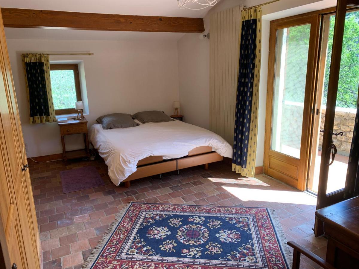 FONT NOUVELLE maison de charme Drôme Provençale, 6 ou 10 personnes avec piscine Plaisians Extérieur photo
