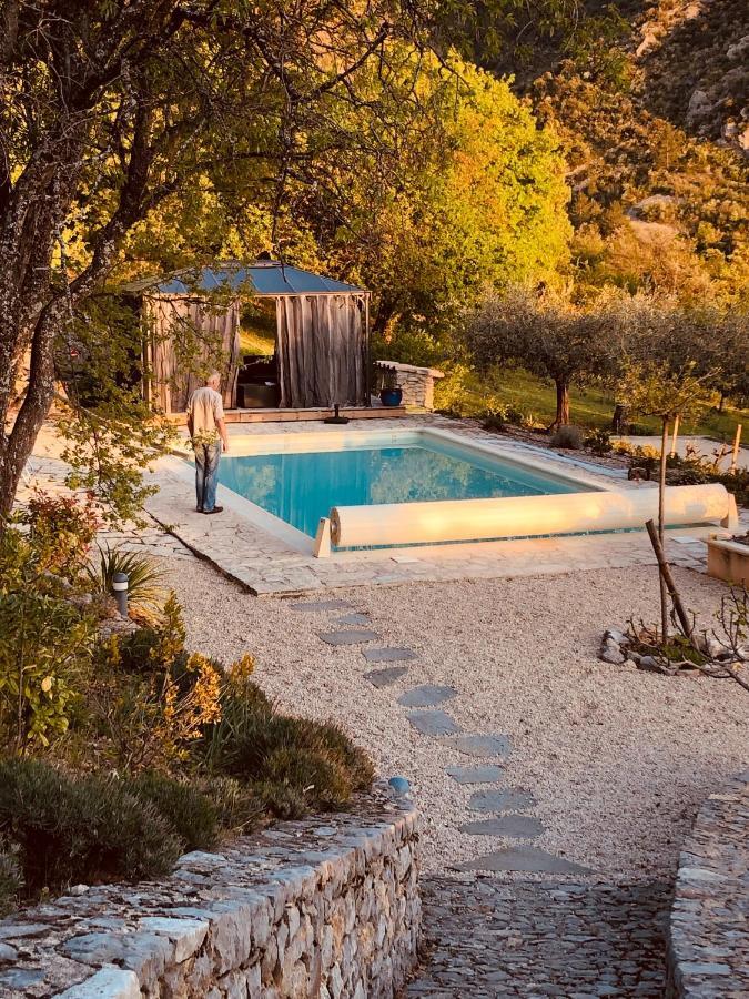 FONT NOUVELLE maison de charme Drôme Provençale, 6 ou 10 personnes avec piscine Plaisians Extérieur photo